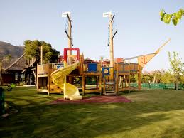 Car hire alicante and enjoy with the children